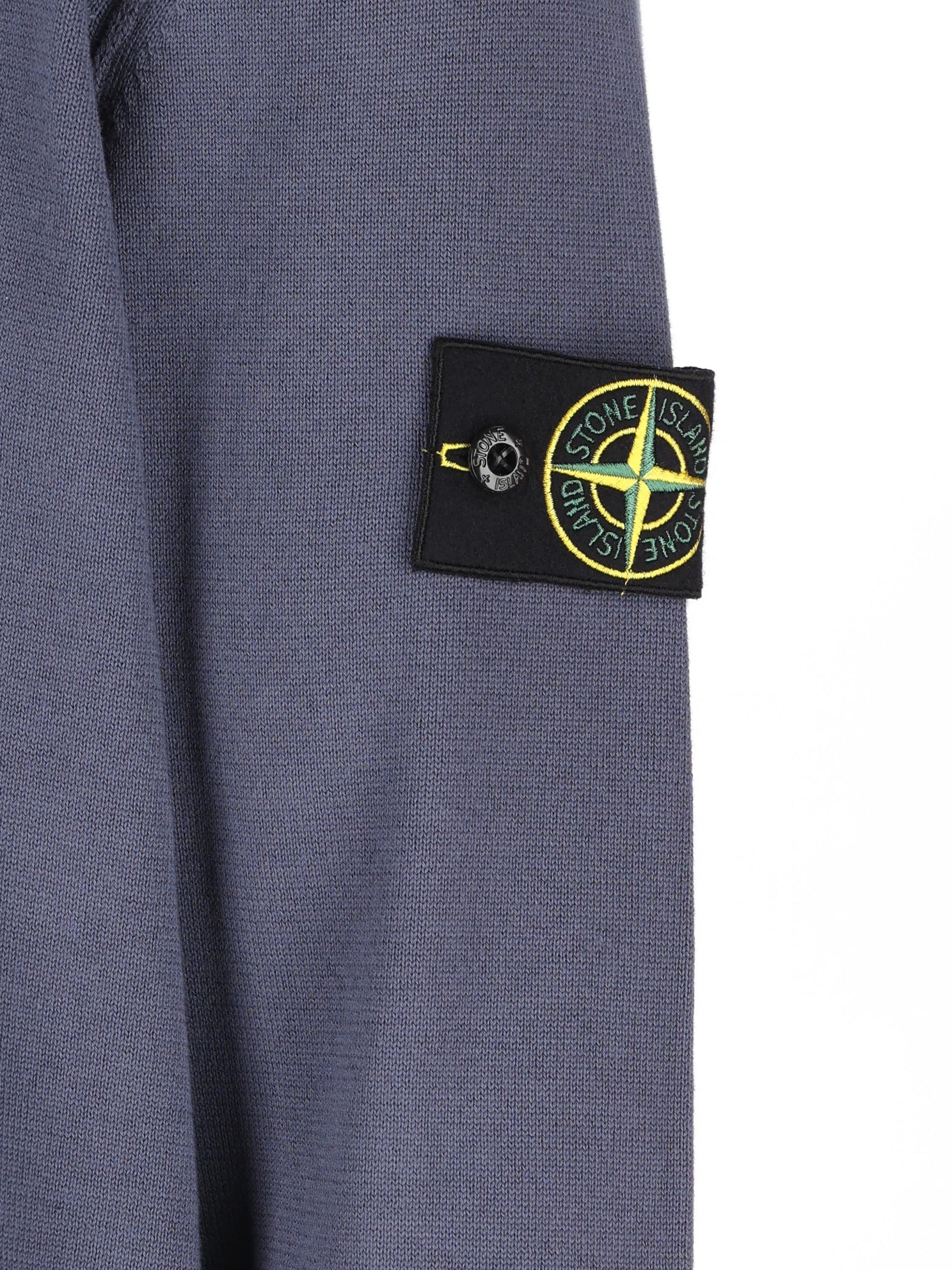 Maglia realizzata in lana vergine 5100053 S00B2V002D STONE ISLAND 