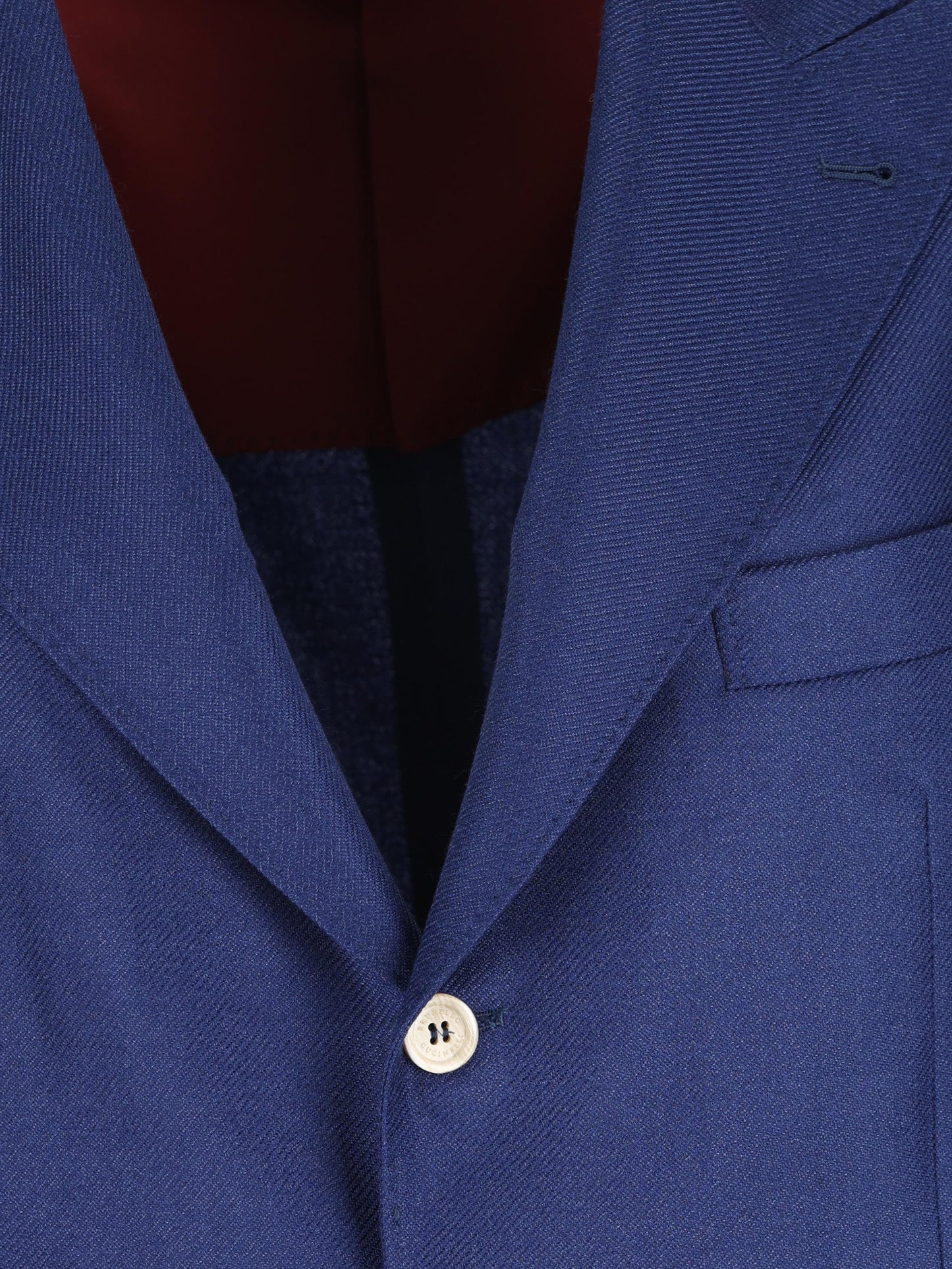 Giacca realizzata in cashmere e seta. MR4587BFD C050 BRUNELLO CUCINELLI 