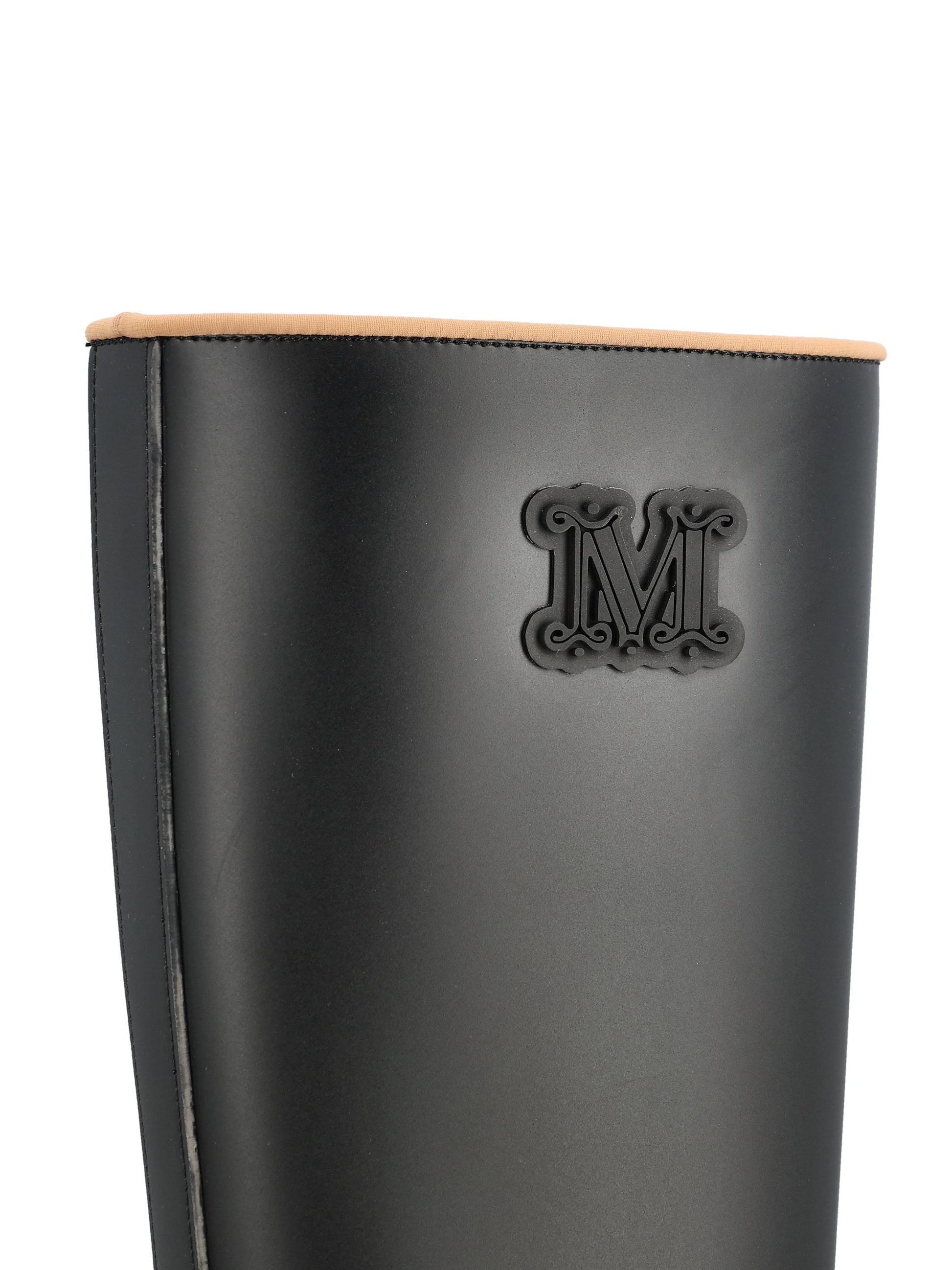 Stivale realizzato in gomma. 2524796192600 003 MAX MARA 