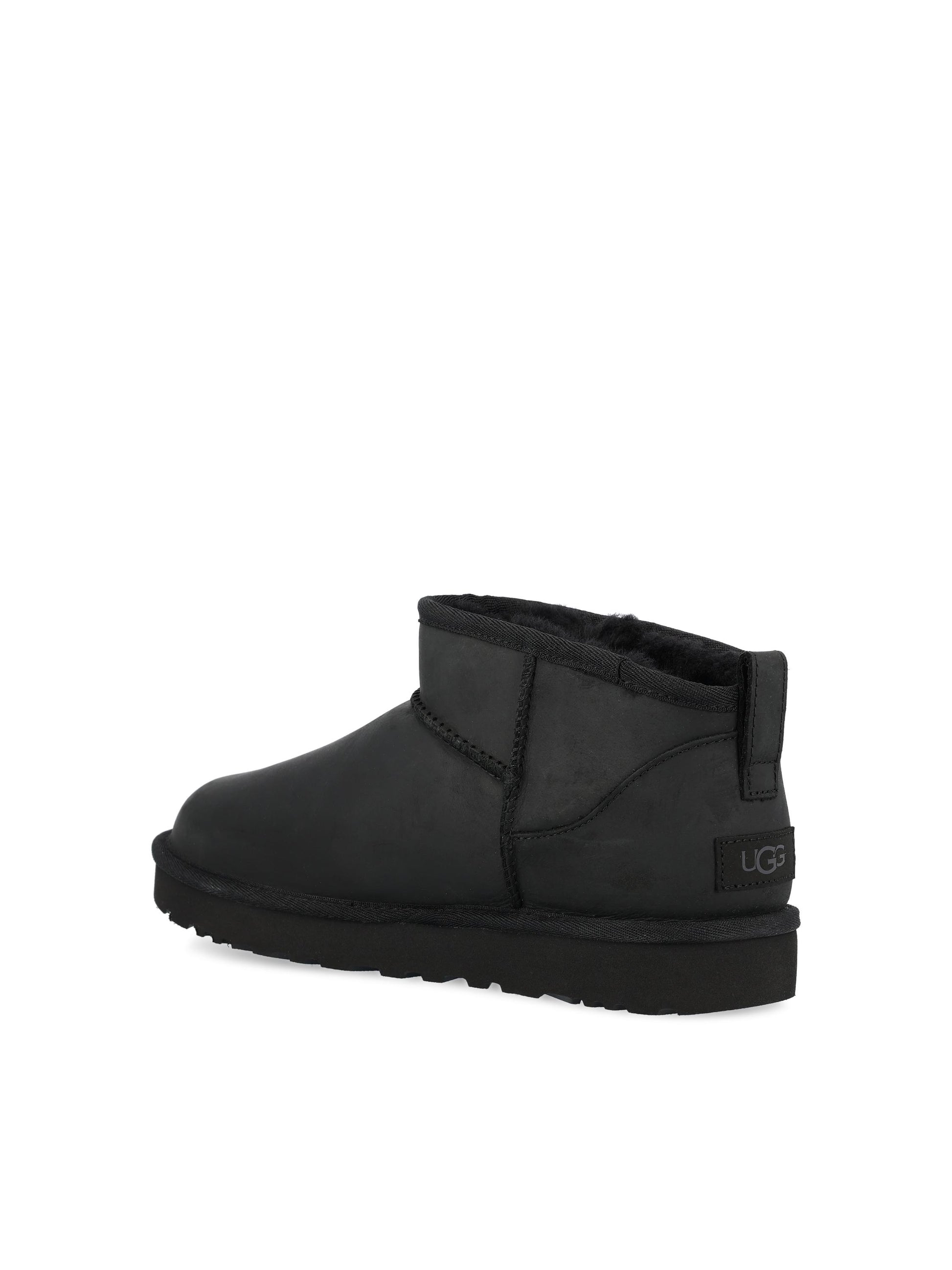 Stivali realizzati in pelle.- 1174210 BLK UGG 