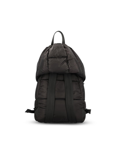 Zaino realizzato in poliammide. M5A00003 M7451999 MONCLER 