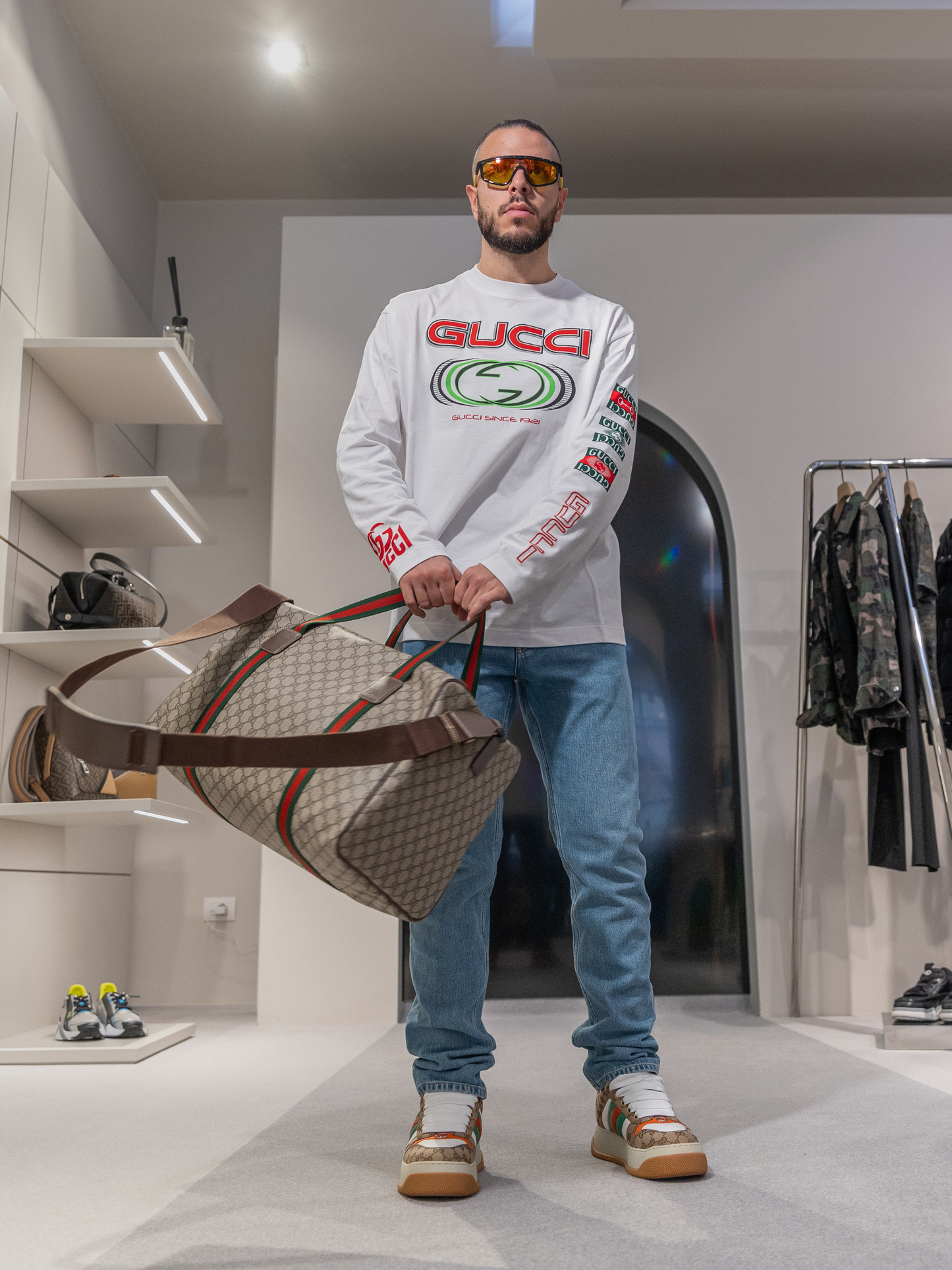 Borsone realizzato in tessuto GG Supreme. 758664 FACK79768 GUCCI 