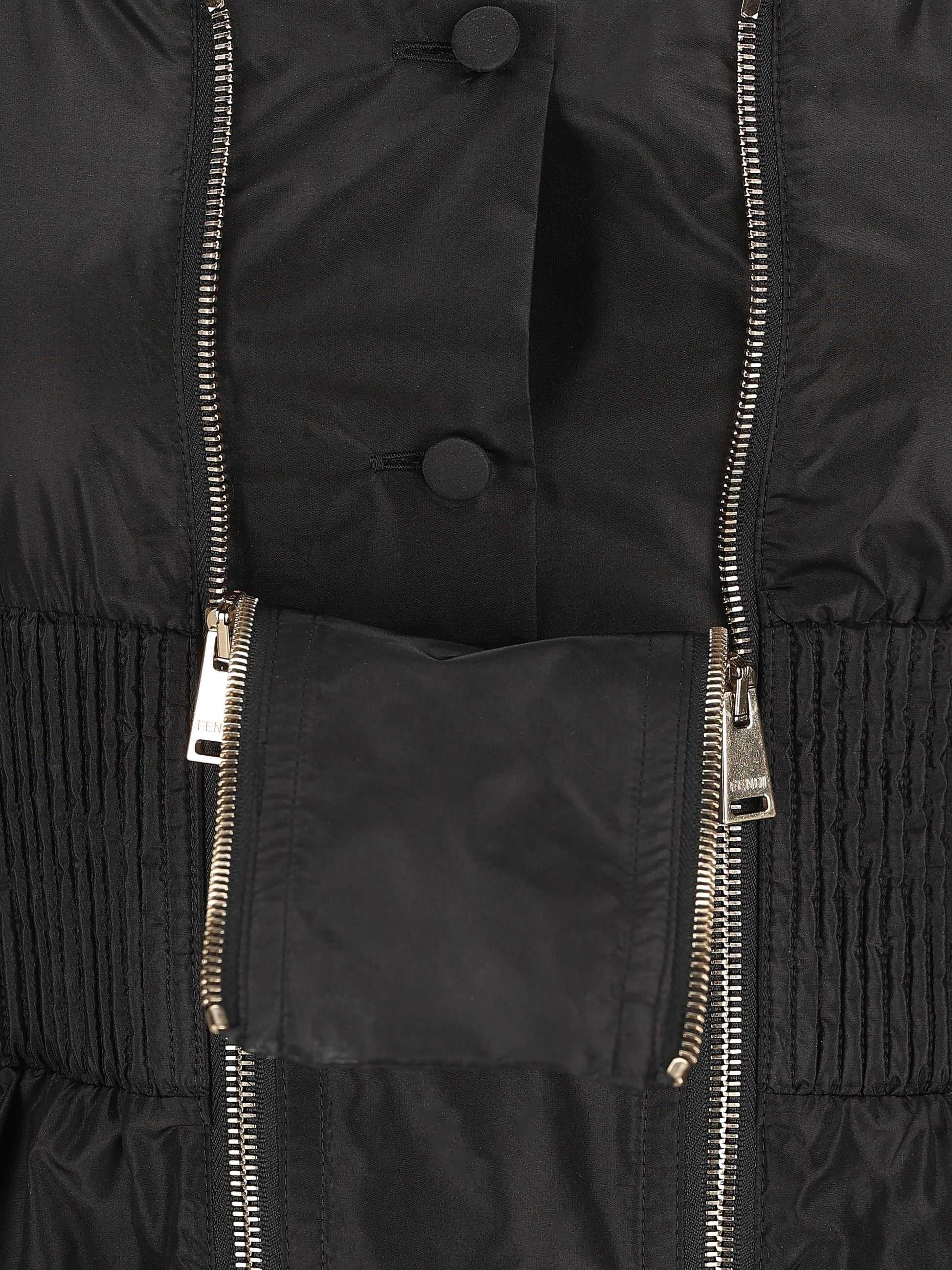 Abito realizzato in seta. FDD511 AW7CF0GME FENDI 