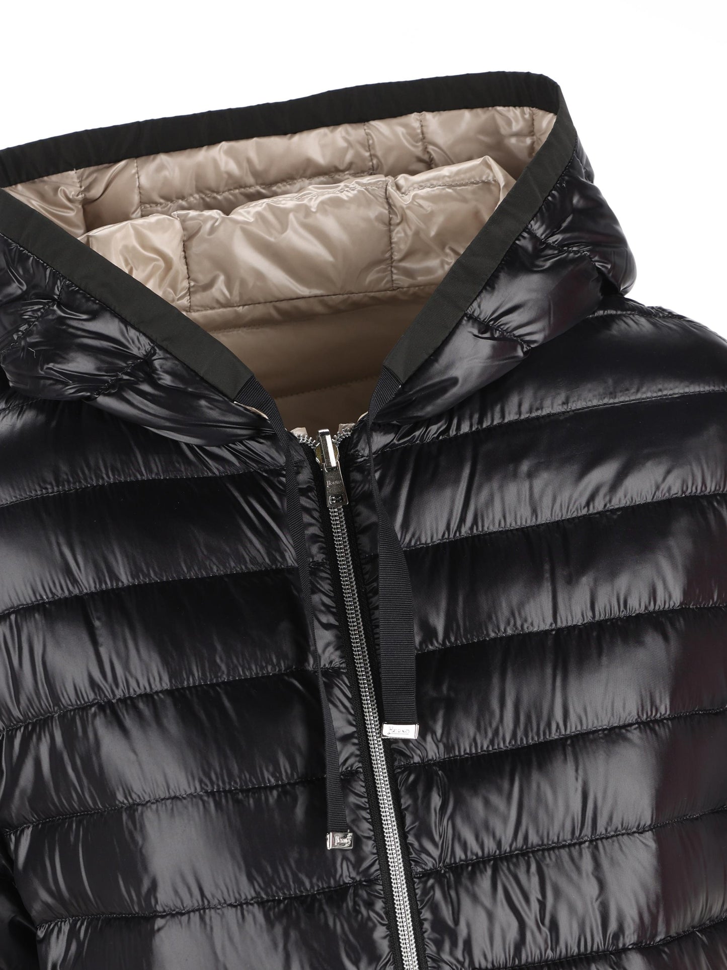 Piumino realizzato in poliammide. PI002222D 12017Z9319 HERNO 