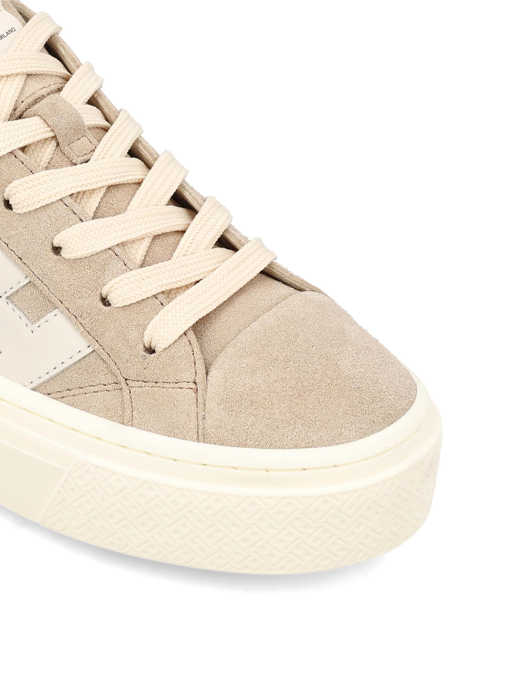 Sneakers realizzate in pelle scamosciata. HXW7050GB00UHO 378T HOGAN 
