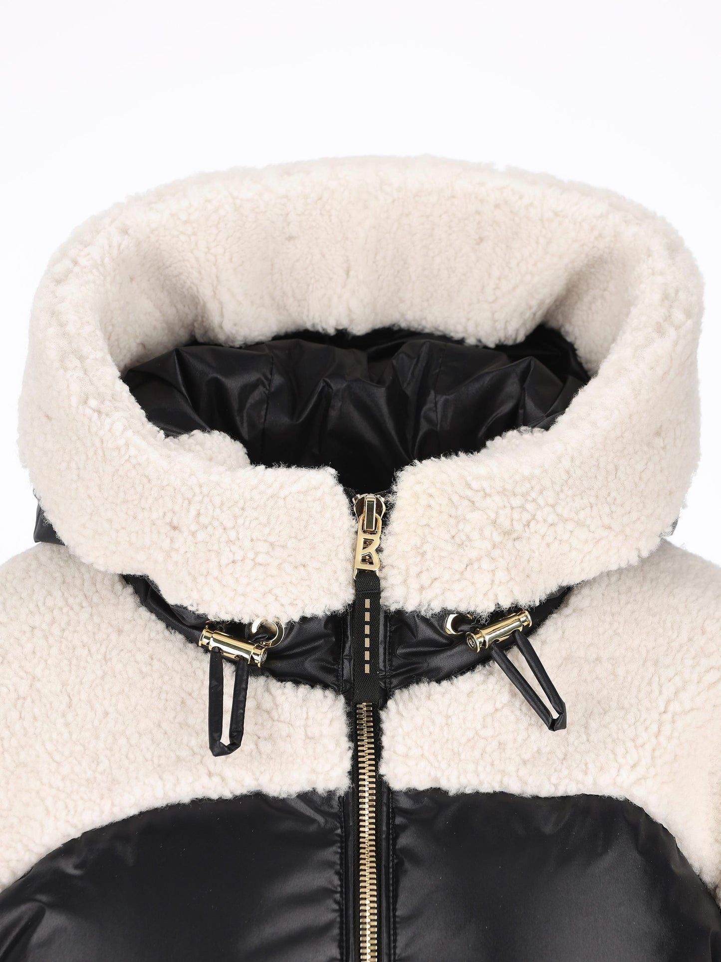 Giacca realizzata in poliammide. 31659661 026 BOGNER 