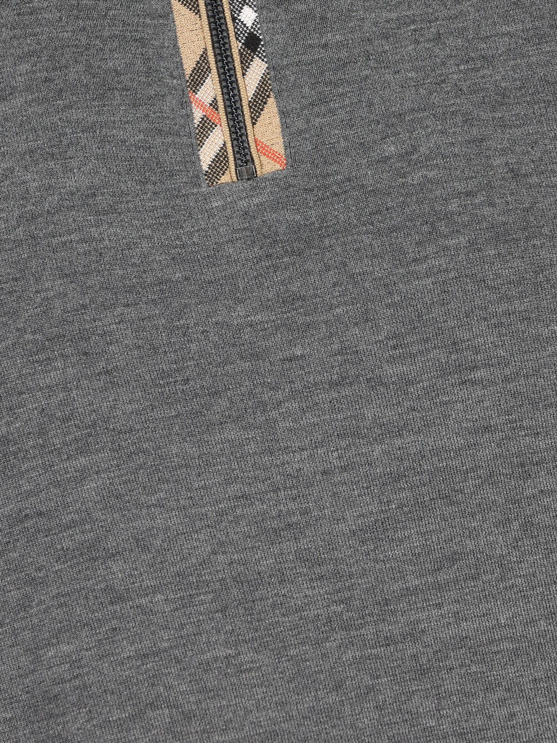 Pullover realizzato in lana. 8118464 A1345 BURBERRY 